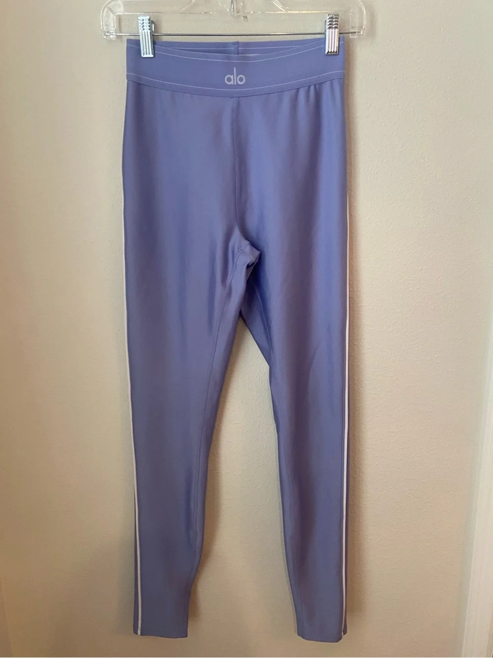 Alo Yoga Airlift High-Waist Suit Up Leggings Lilac Blue White Piping M